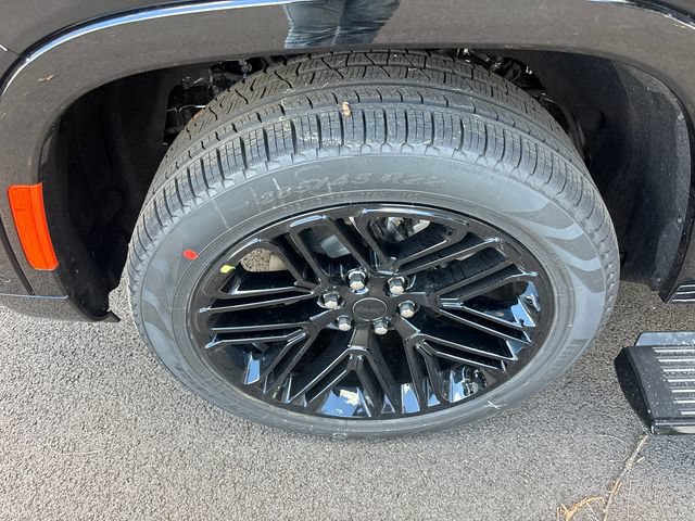New 2026 Jeep Grand Wagoneer Limited AWD/4WD image 38