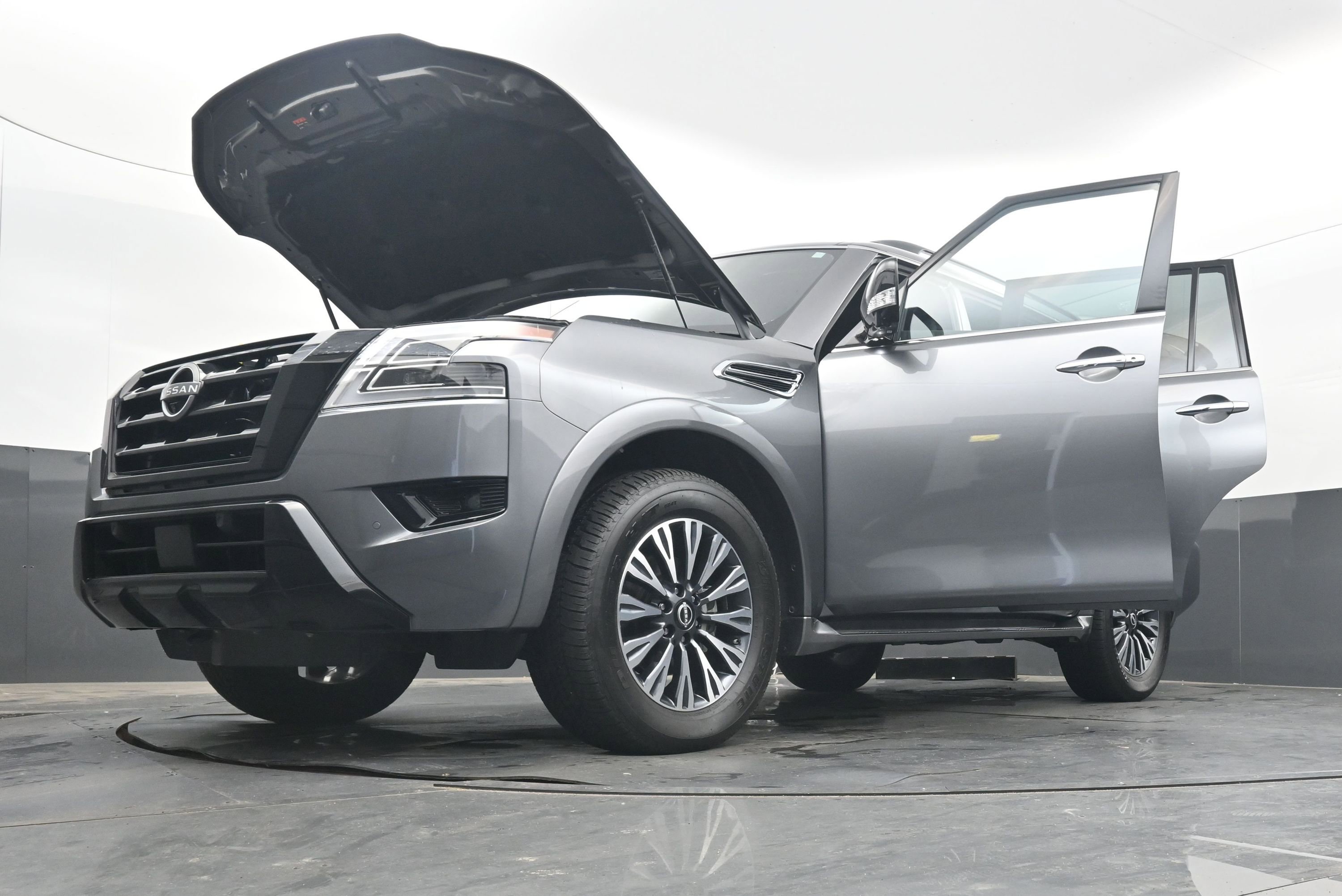 Used 2024 Nissan Armada SL w/ Midnight Edition Package image 38