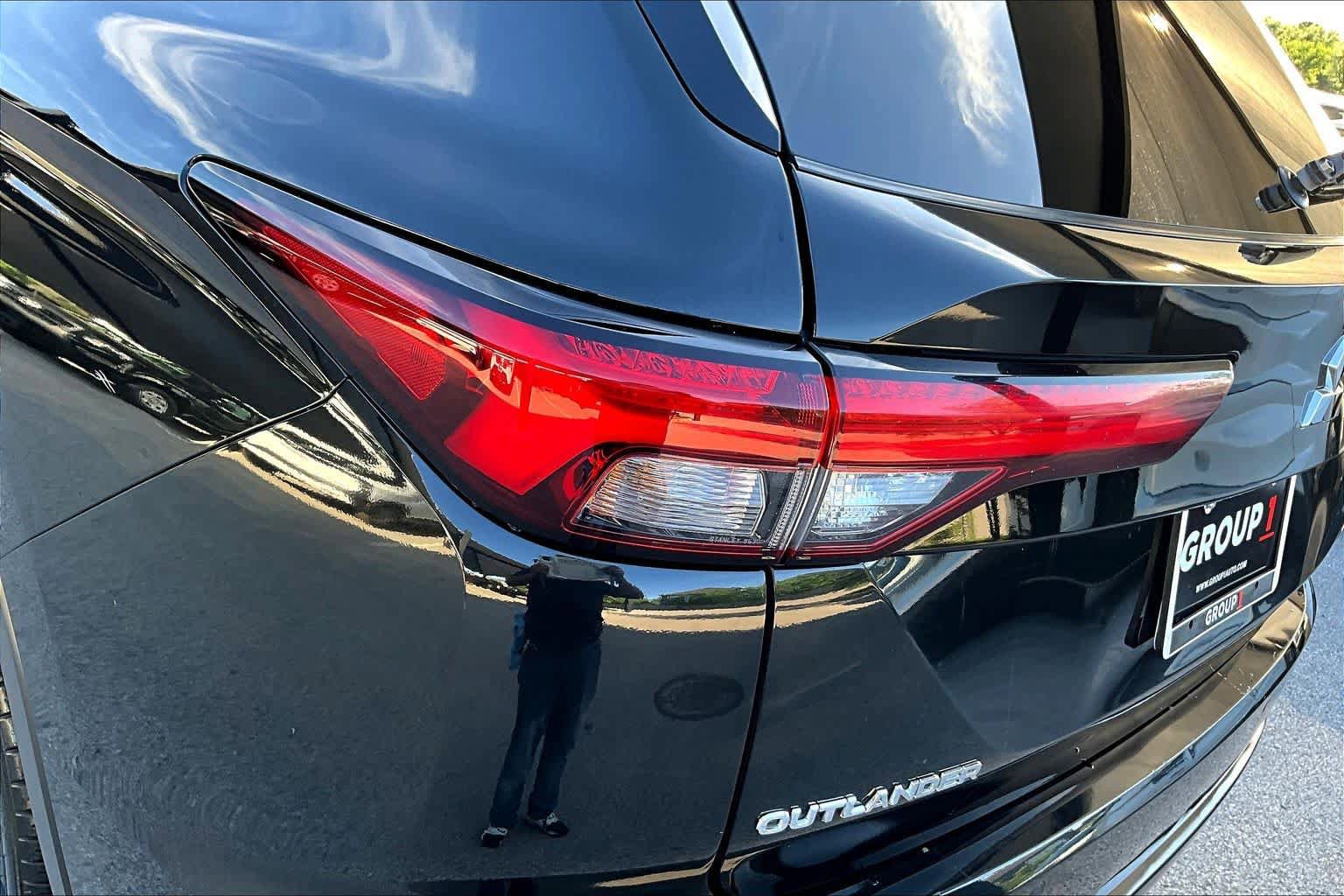 Used 2023 Mitsubishi Outlander SE Black Edition image 28