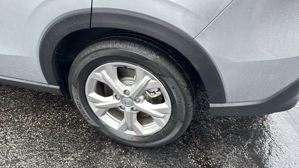 Certified 2025 Honda HR-V LX image 9