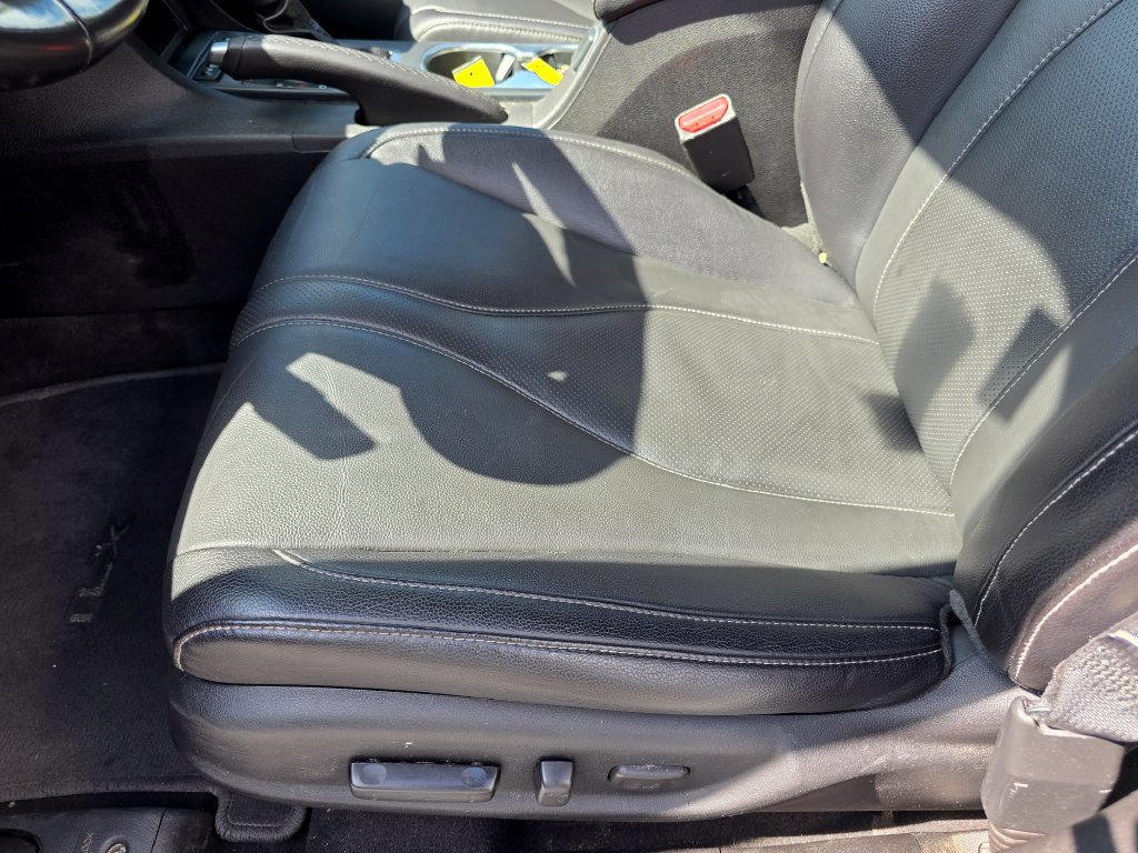 Used 2020 Acura ILX w/ Premium Package FWD image 32