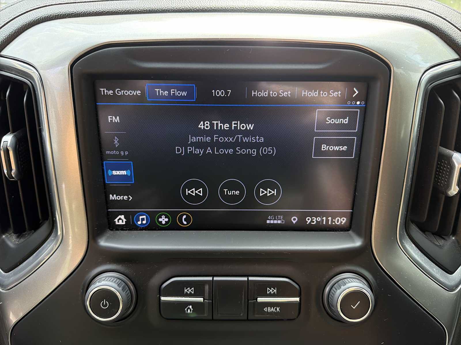 Certified 2021 Chevrolet Silverado 1500 LT AWD/4WD image 22