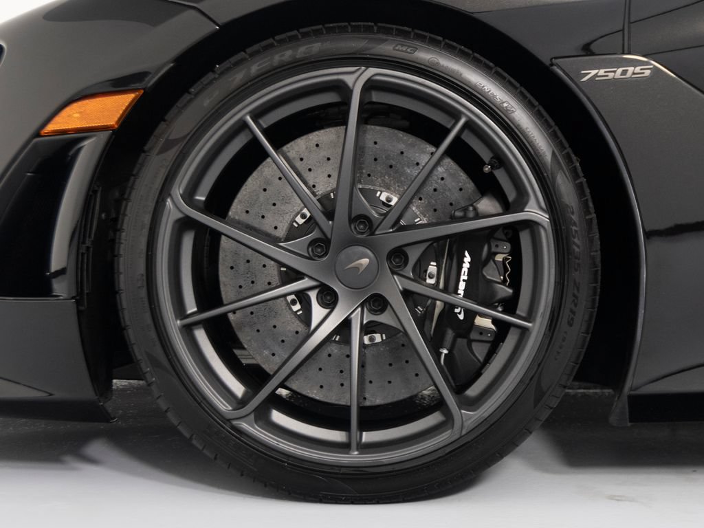 Used 2025 McLaren 750S Spider RWD image 10