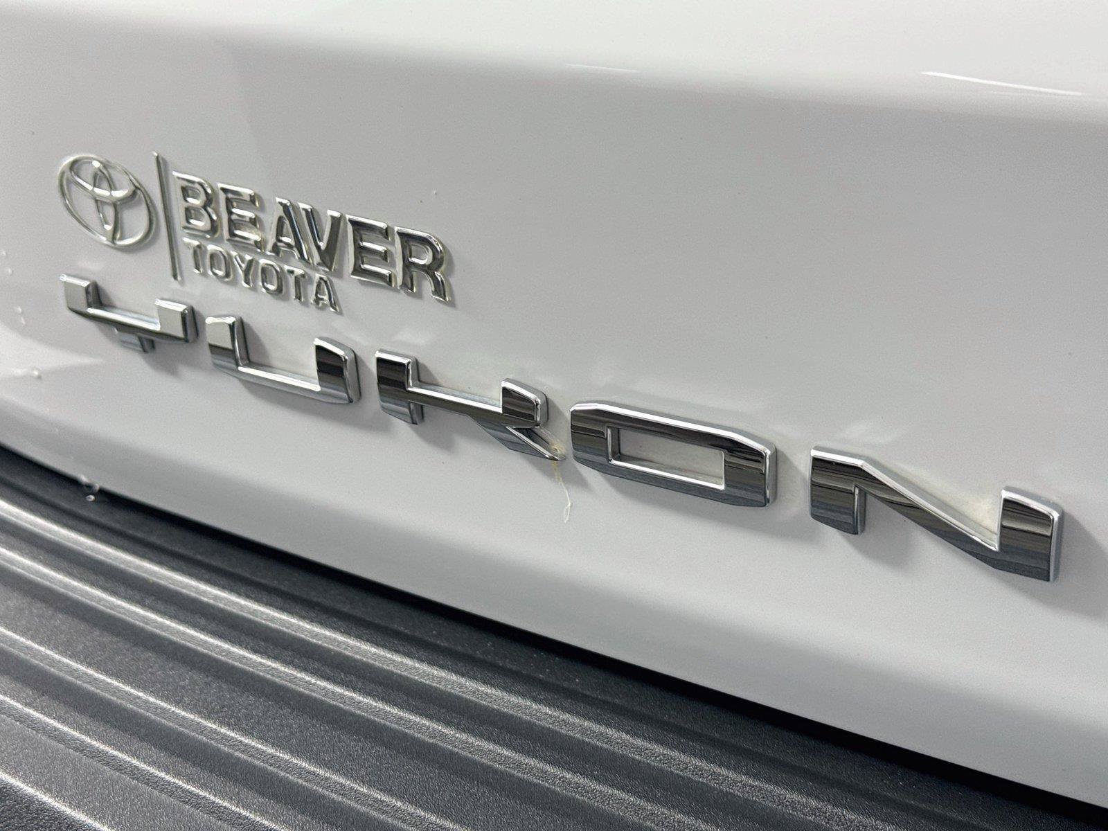 Used 2024 GMC Yukon XL Denali AWD/4WD image 15