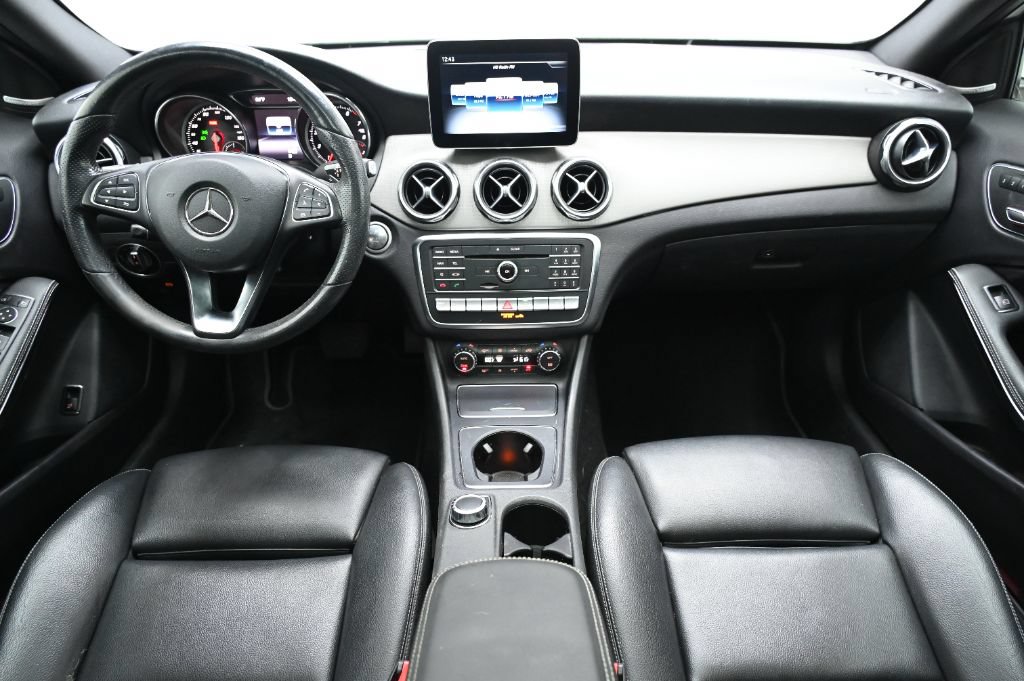 Used 2019 Mercedes-Benz GLA 250 4MATIC image 24