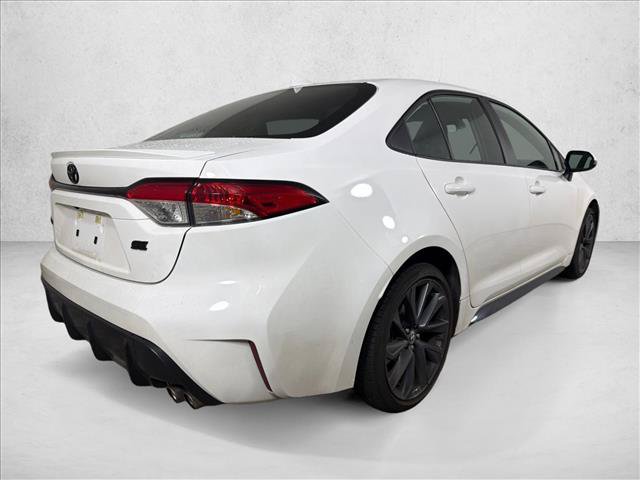 Used 2026 Toyota Corolla SE FWD image 3