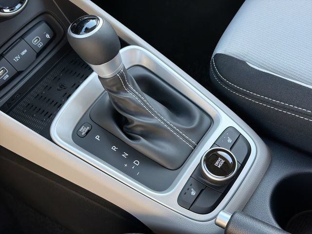 New 2026 Hyundai Venue SEL FWD image 23