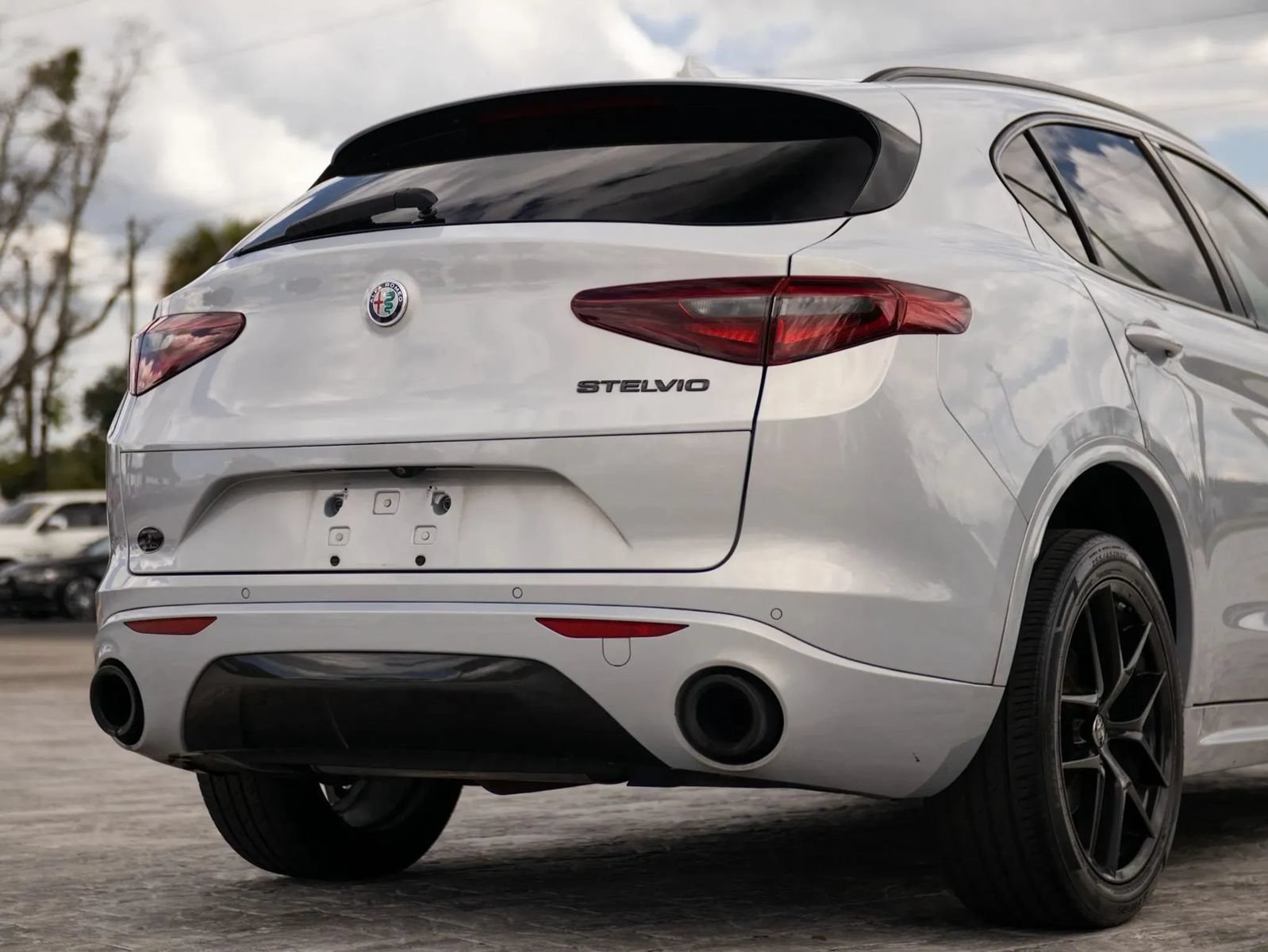 Used 2020 Alfa Romeo Stelvio Sport w/ Quick Order Package 22K Sport RWD image 12