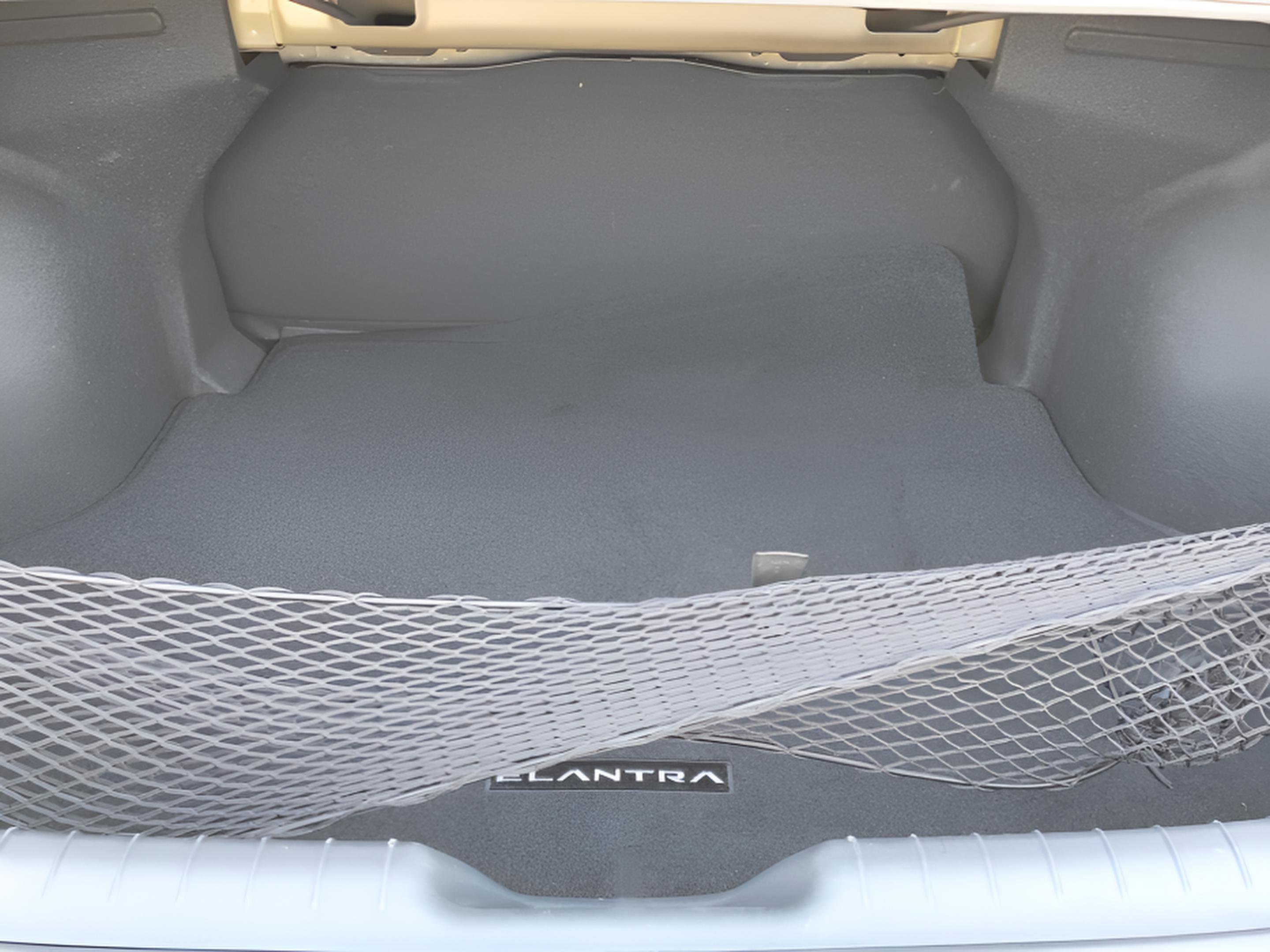 Used 2025 Hyundai Elantra Sport image 29