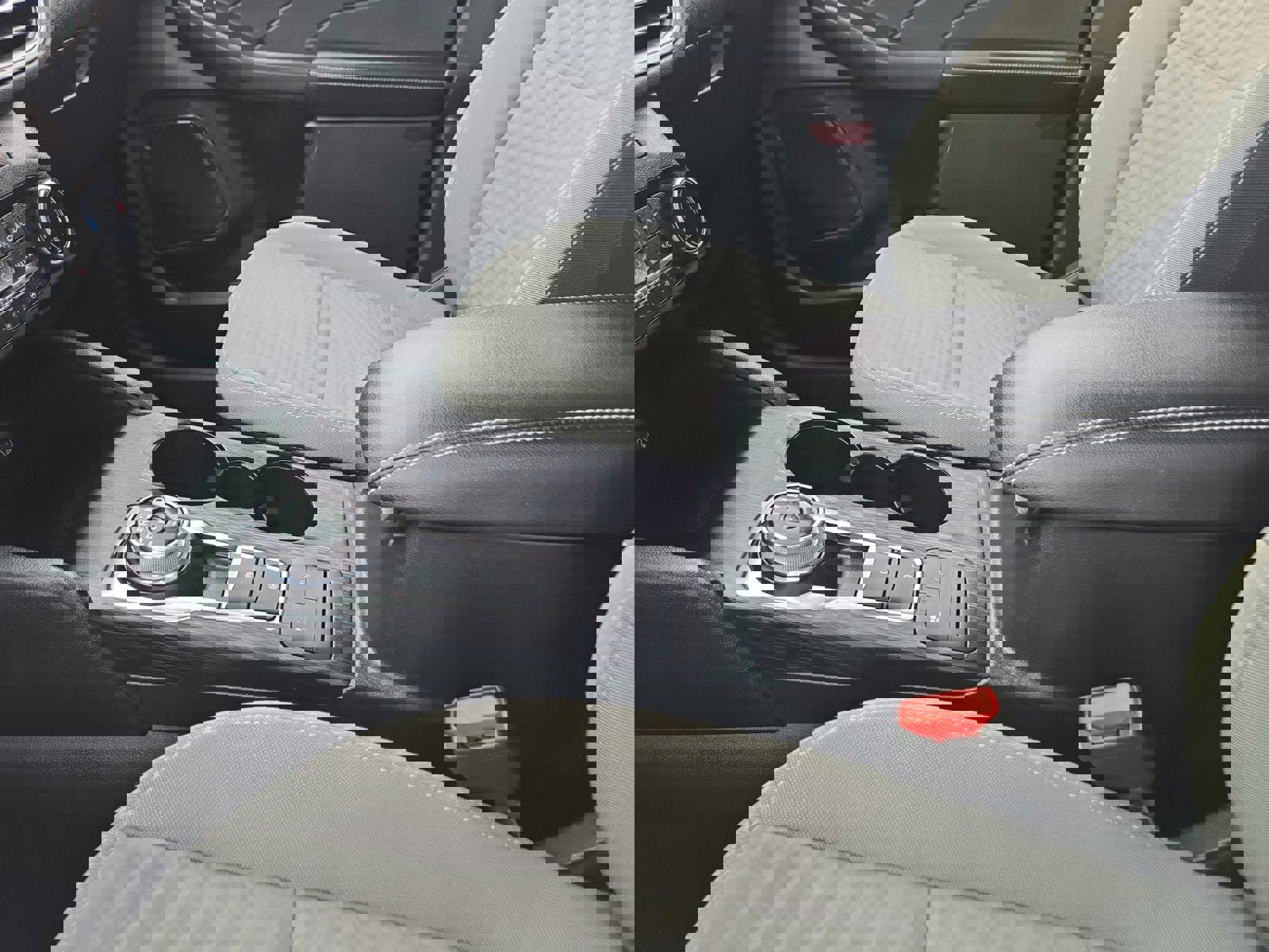 Used 2022 Ford Escape SE w/ Convenience Package image 22