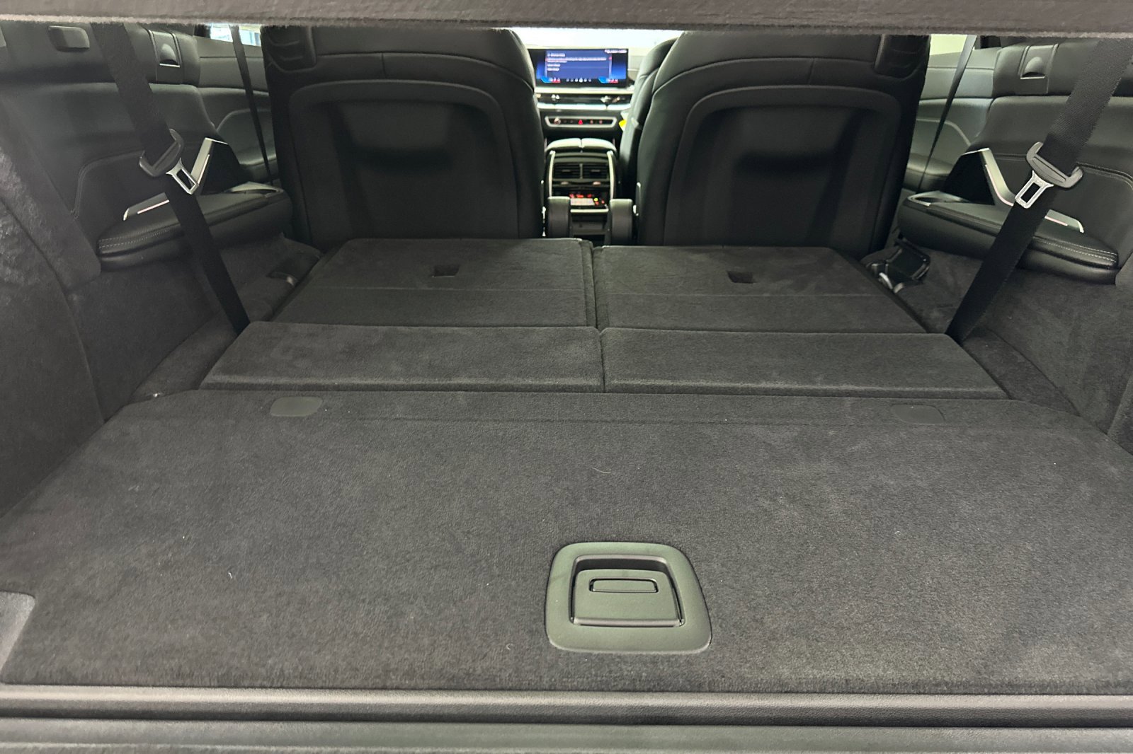 New 2026 BMW X7 M60i w/ Executive Package image 29