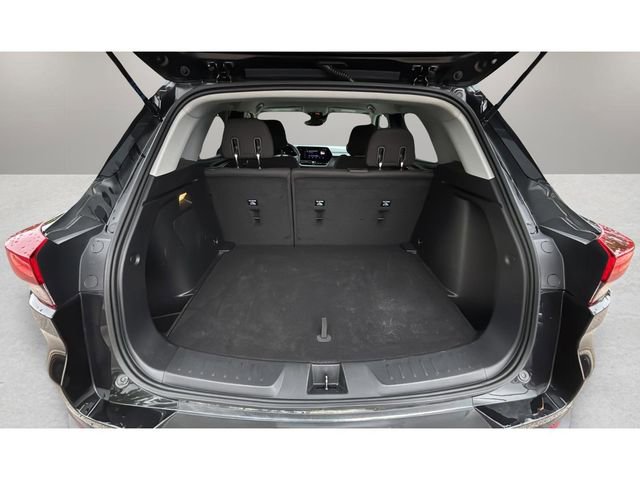 Used 2025 Chevrolet TrailBlazer LT AWD/4WD image 30