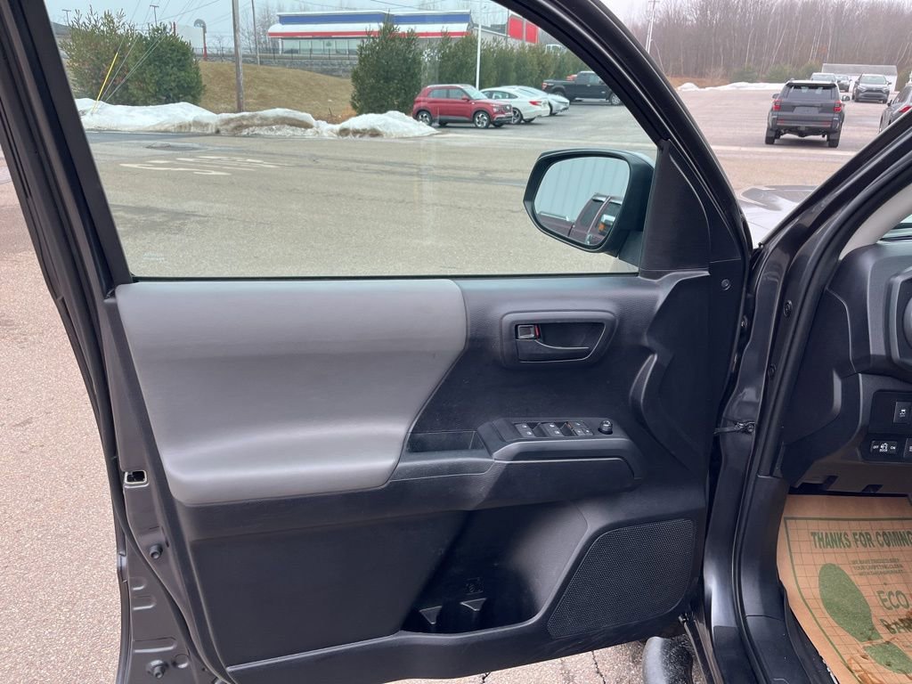 Used 2021 Toyota Tacoma SR image 9