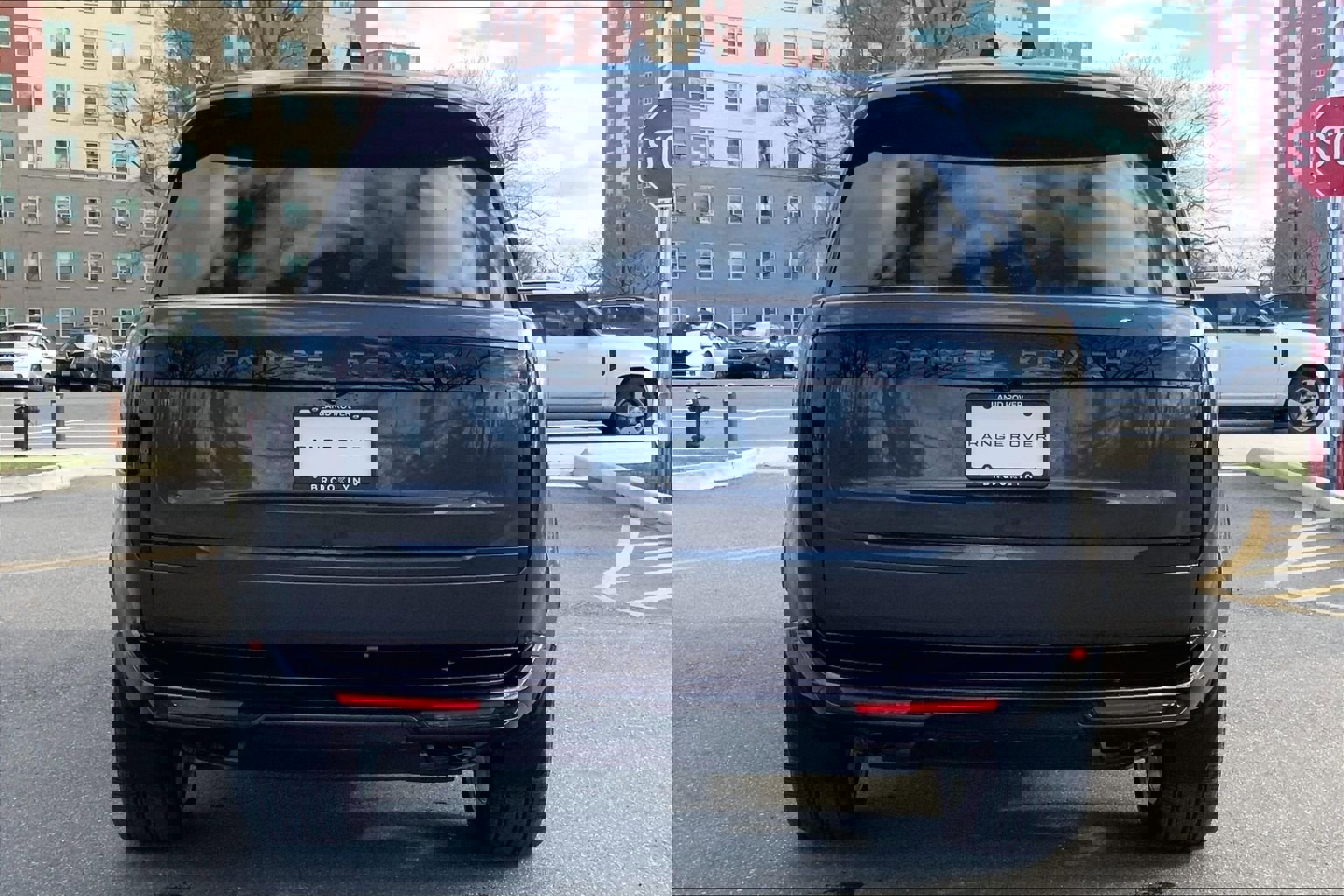 New 2026 Land Rover Range Rover SE image 4