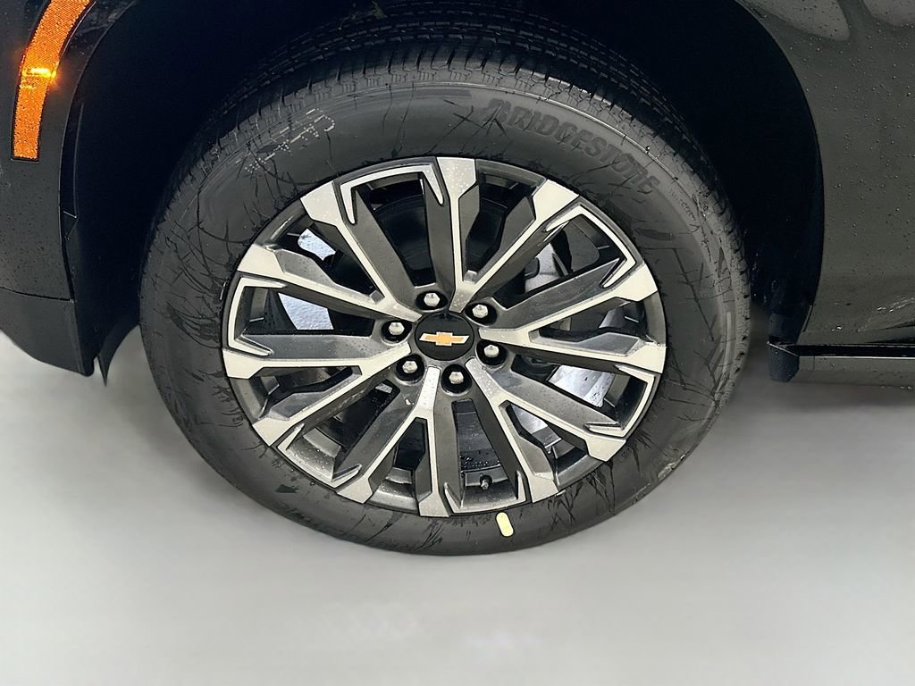 New 2026 Chevrolet Suburban High Country image 35