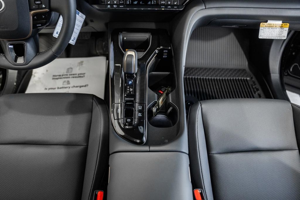 New 2025 Toyota Crown Signia image 29