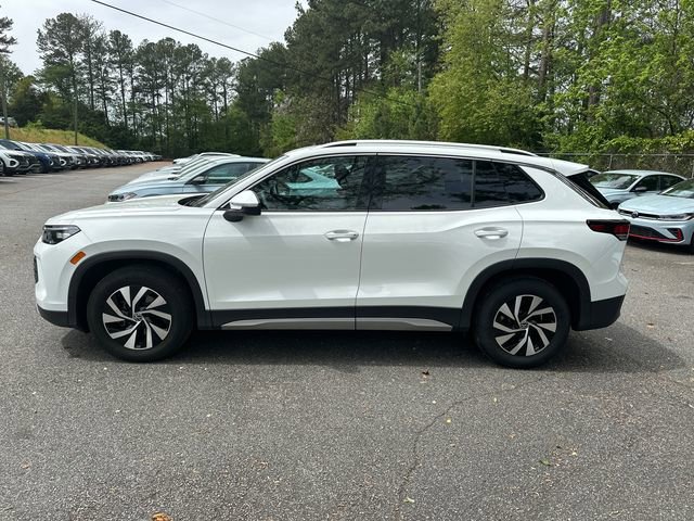 Certified 2025 Volkswagen Tiguan S image 8