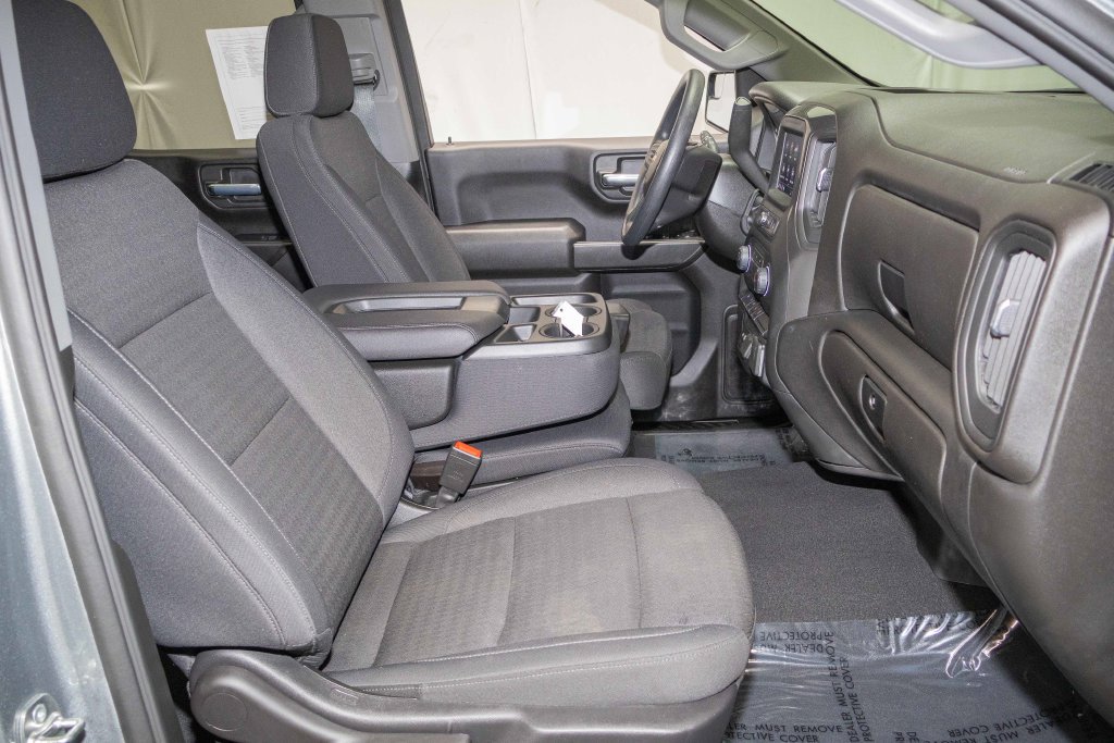 Used 2026 Chevrolet Silverado 1500 Custom w/ LPO, Dark Essentials Package AWD/4WD image 13