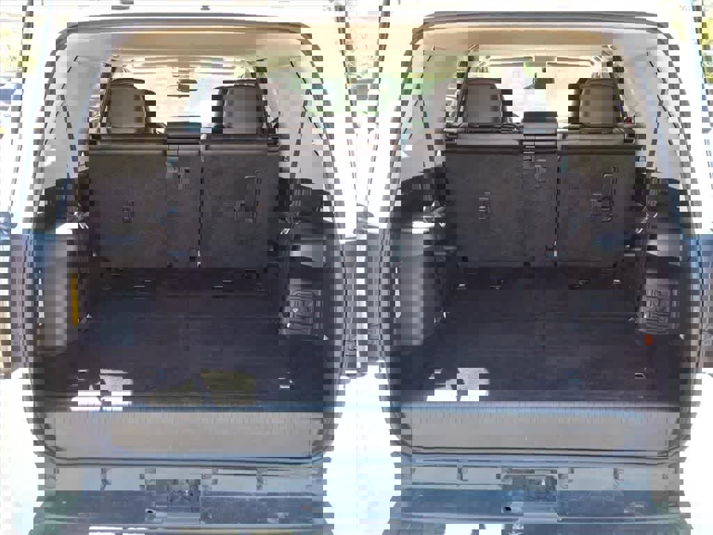 Used 2014 Toyota 4Runner Limited image 6