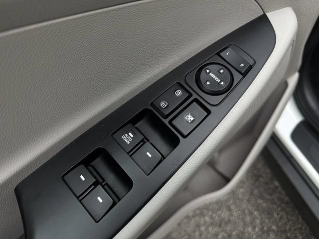 Used 2019 Hyundai Tucson SE AWD/4WD image 16