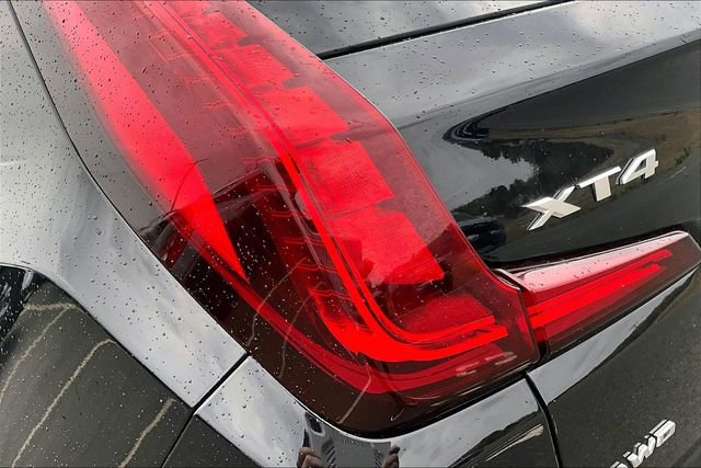 Used 2022 Cadillac XT4 Luxury w/ Cold Weather Package AWD/4WD image 30