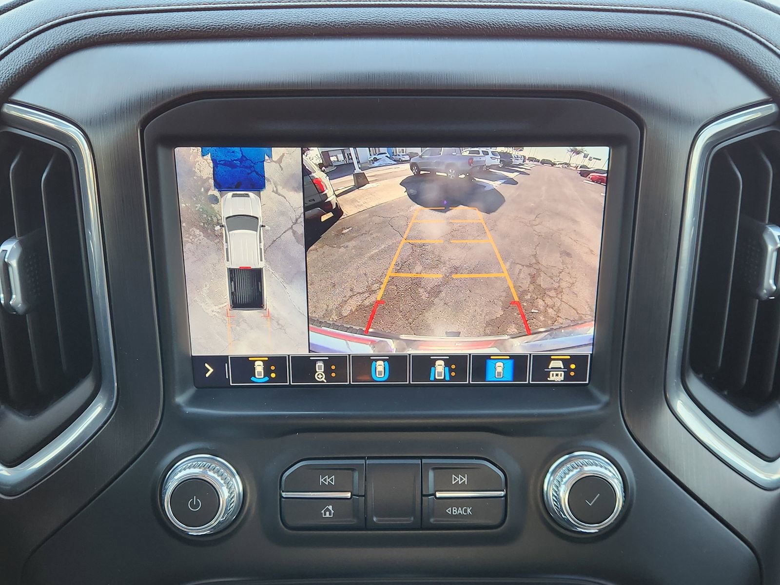 Used 2020 GMC Sierra 2500 AT4 w/ AT4 Premium Package image 21