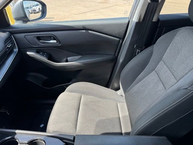 Used 2024 Nissan Rogue SV image 19