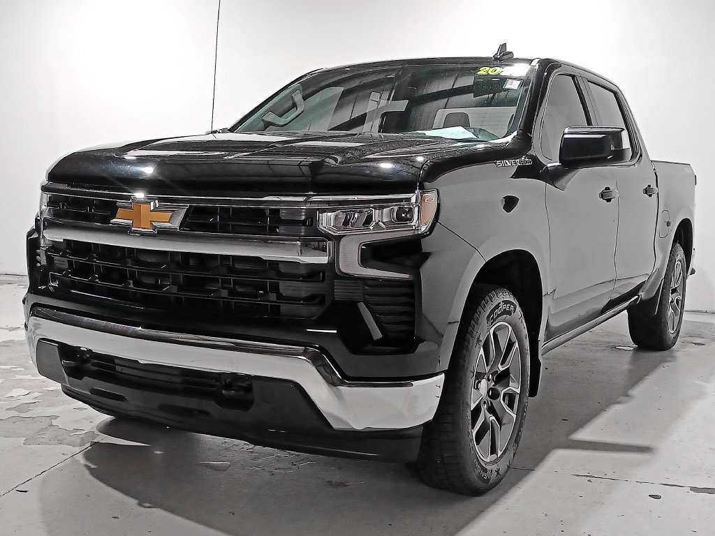 Used 2023 Chevrolet Silverado 1500 LT AWD/4WD image 3