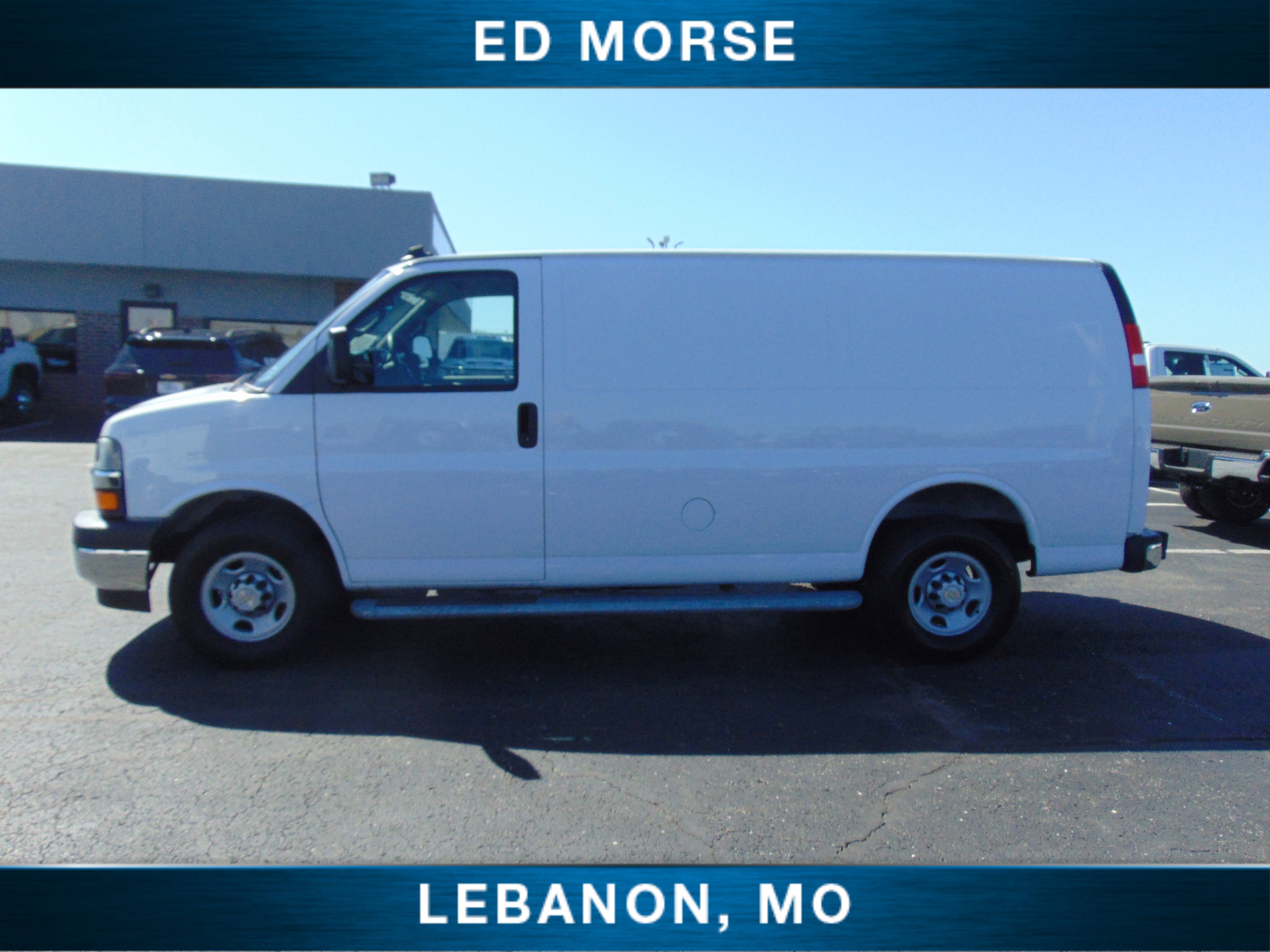 Used 2024 Chevrolet Express 2500 w/ Driver Convenience Package RWD image 3