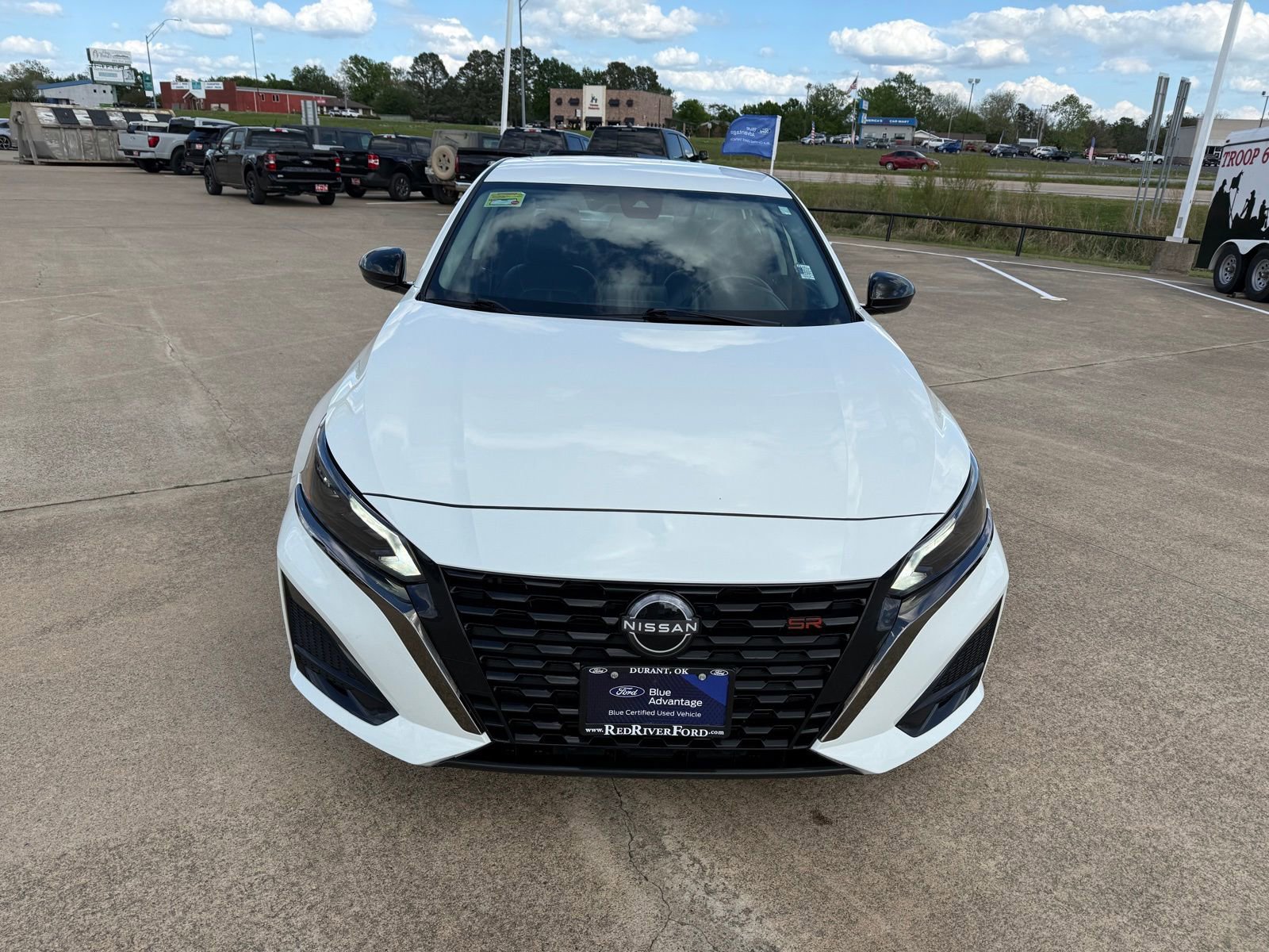 Used 2024 Nissan Altima 2.5 SR image 2