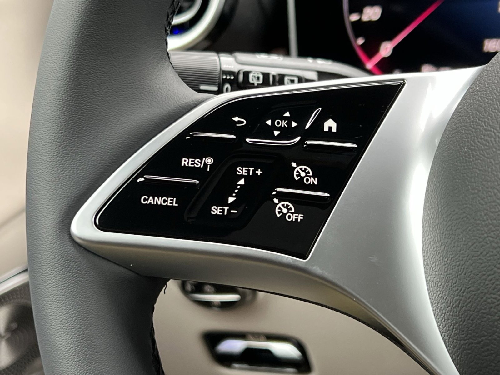 Certified 2026 Mercedes-Benz GLC 300 4MATIC image 30