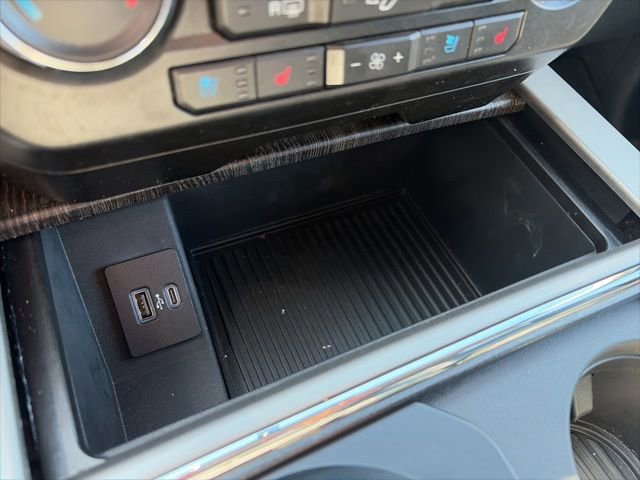 Used 2021 Ford F250 Lariat w/ Chrome Package image 22