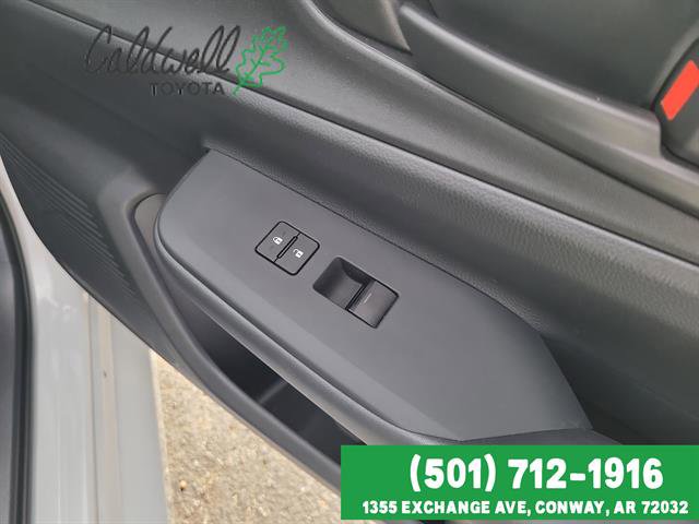Used 2024 Toyota Prius Prime SE image 27