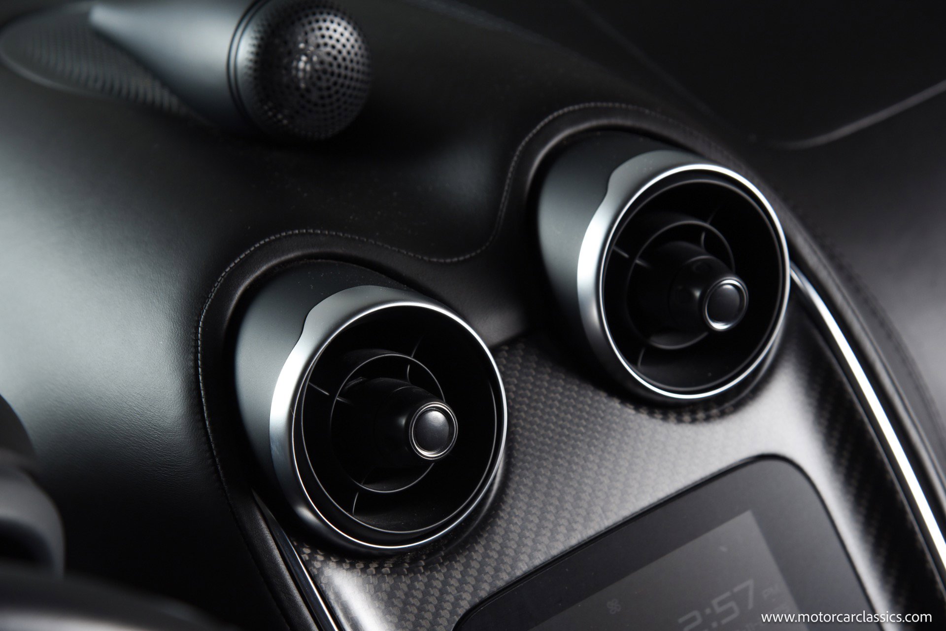 Used 2020 McLaren 570S Spider image 40