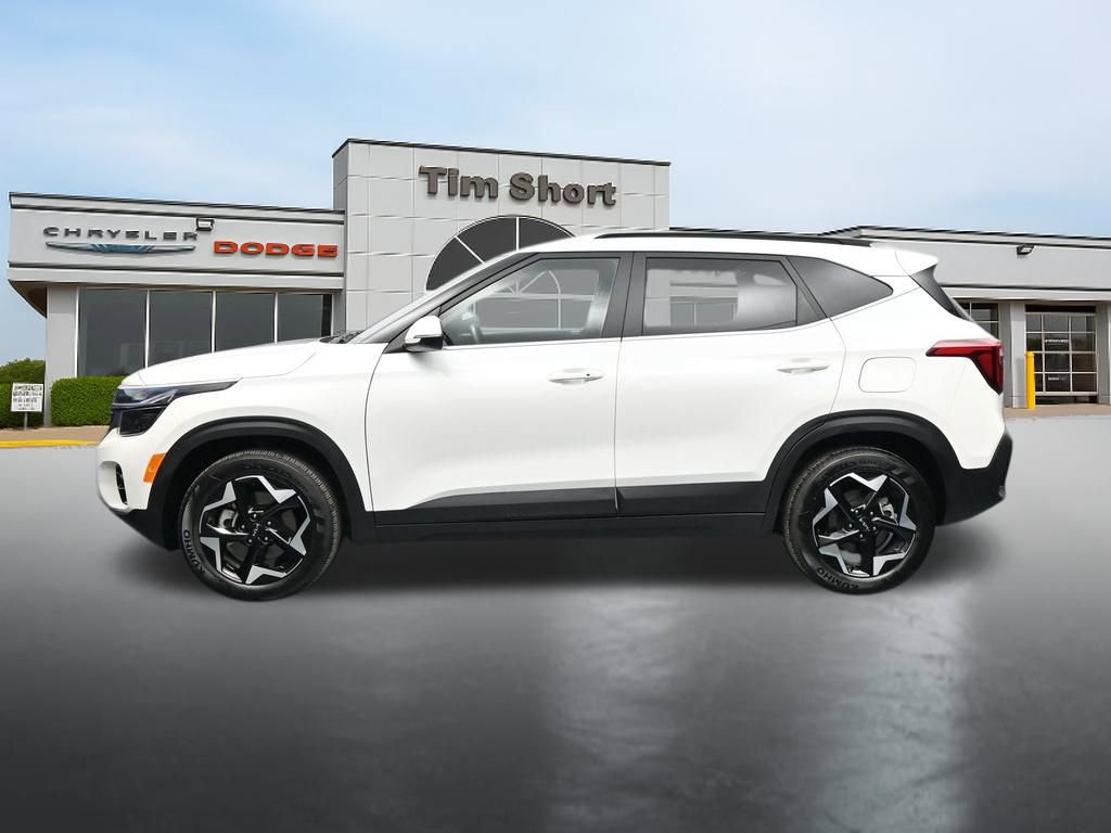 Used 2025 Kia Seltos EX AWD/4WD image 2