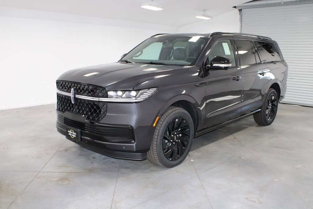 New 2026 Lincoln Navigator L Reserve w/ Jet Appearance Package image 3