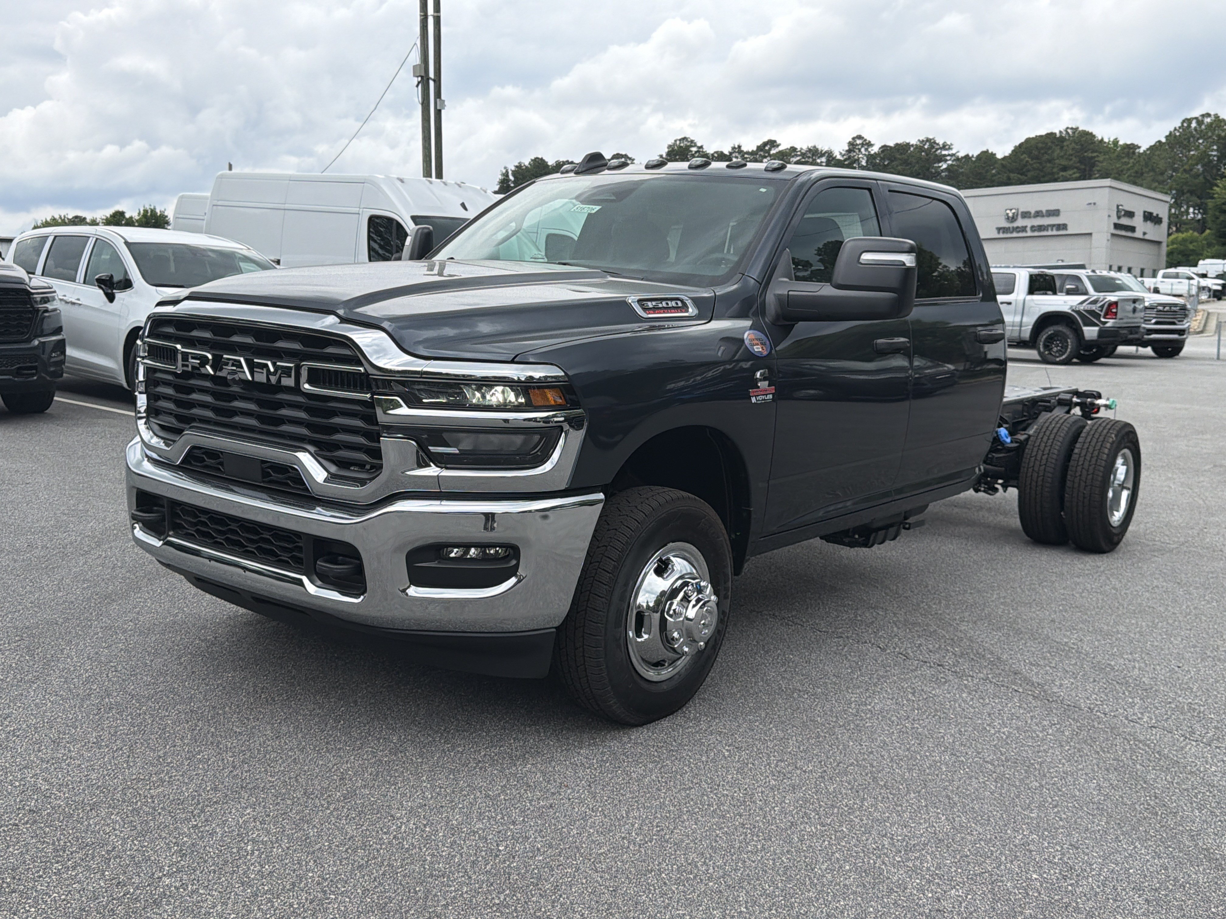New 2026 RAM 3500 Tradesman w/ Chrome Appearance Group A AWD/4WD image 3