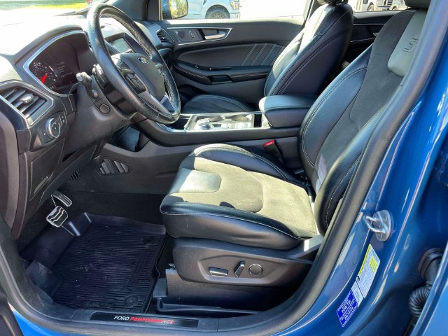 Certified 2019 Ford Edge ST w/ Cold Weather Package AWD/4WD image 30