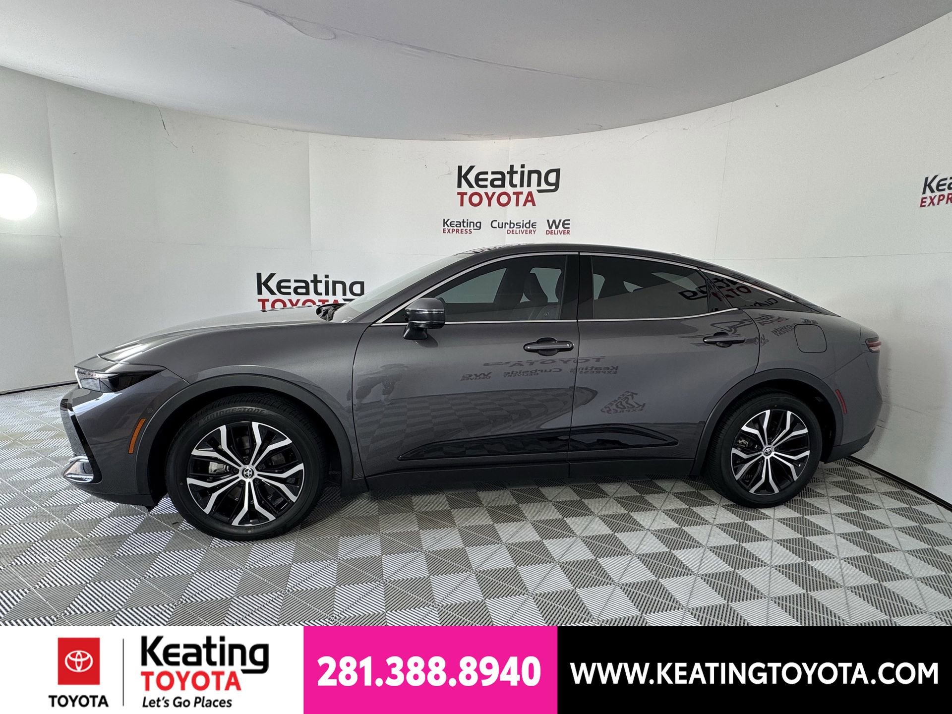 Used 2023 Toyota Crown Platinum AWD/4WD image 8