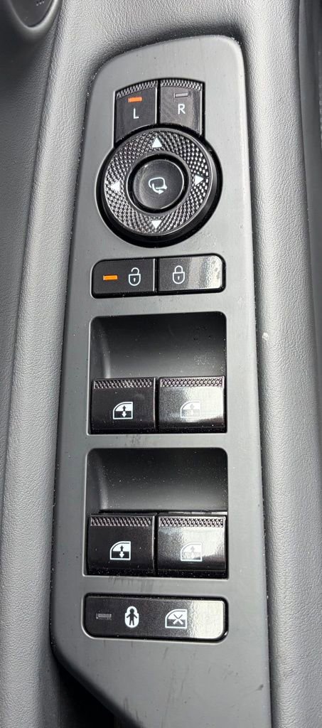 Certified 2026 Genesis GV80 3.5T Prestige AWD/4WD image 17