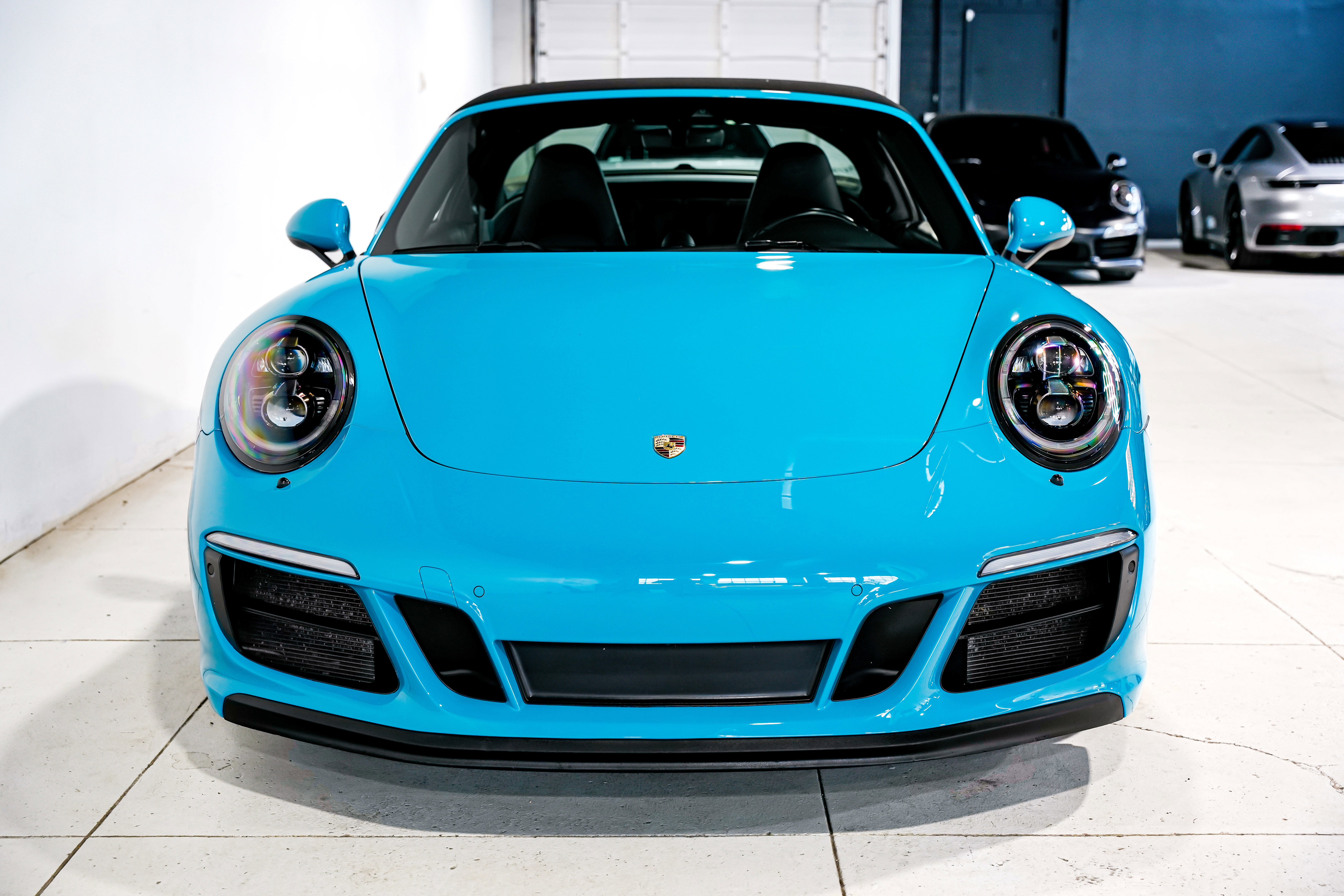 Used 2017 Porsche 911 Targa 4 GTS image 6