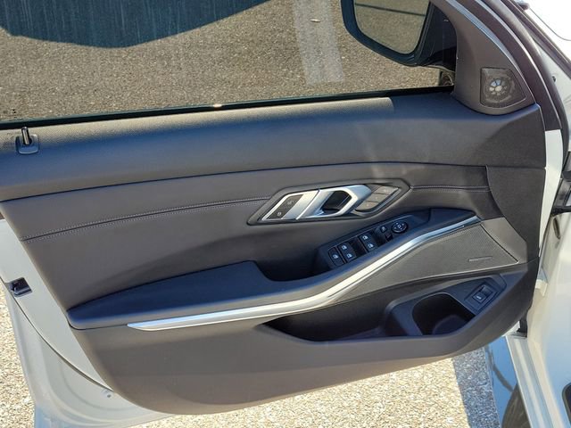Used 2021 BMW M3 Competition RWD image 16