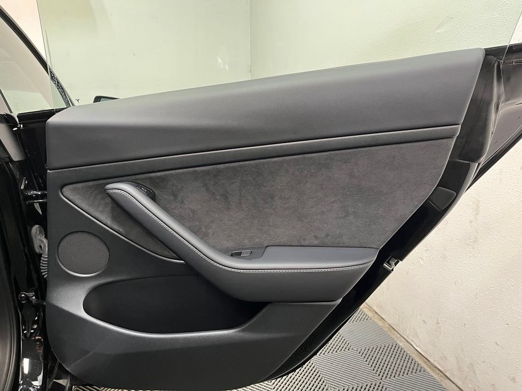 Used 2023 Tesla Model 3 Long Range AWD/4WD image 18