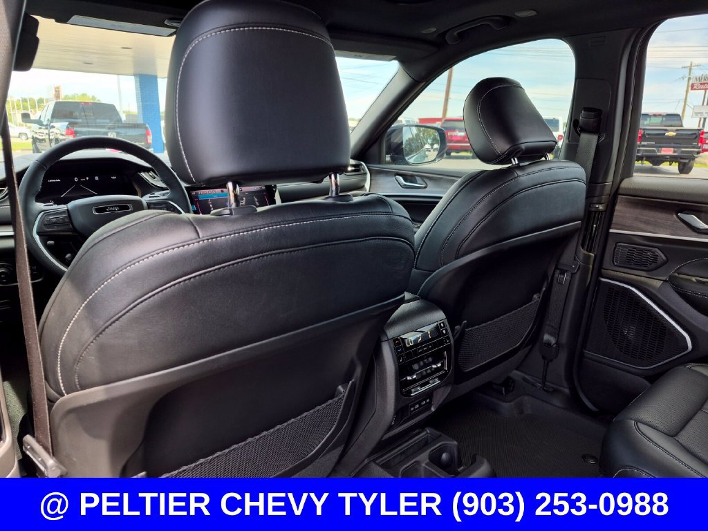 Used 2026 Jeep Grand Cherokee L Limited AWD/4WD image 40