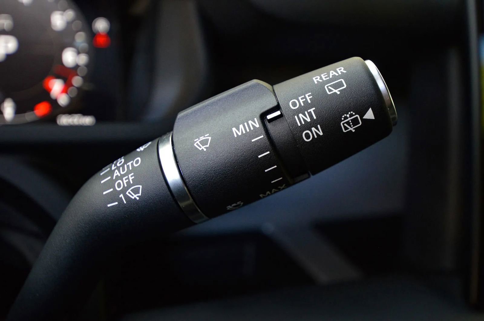 Used 2025 Land Rover Defender 130 V8 image 48