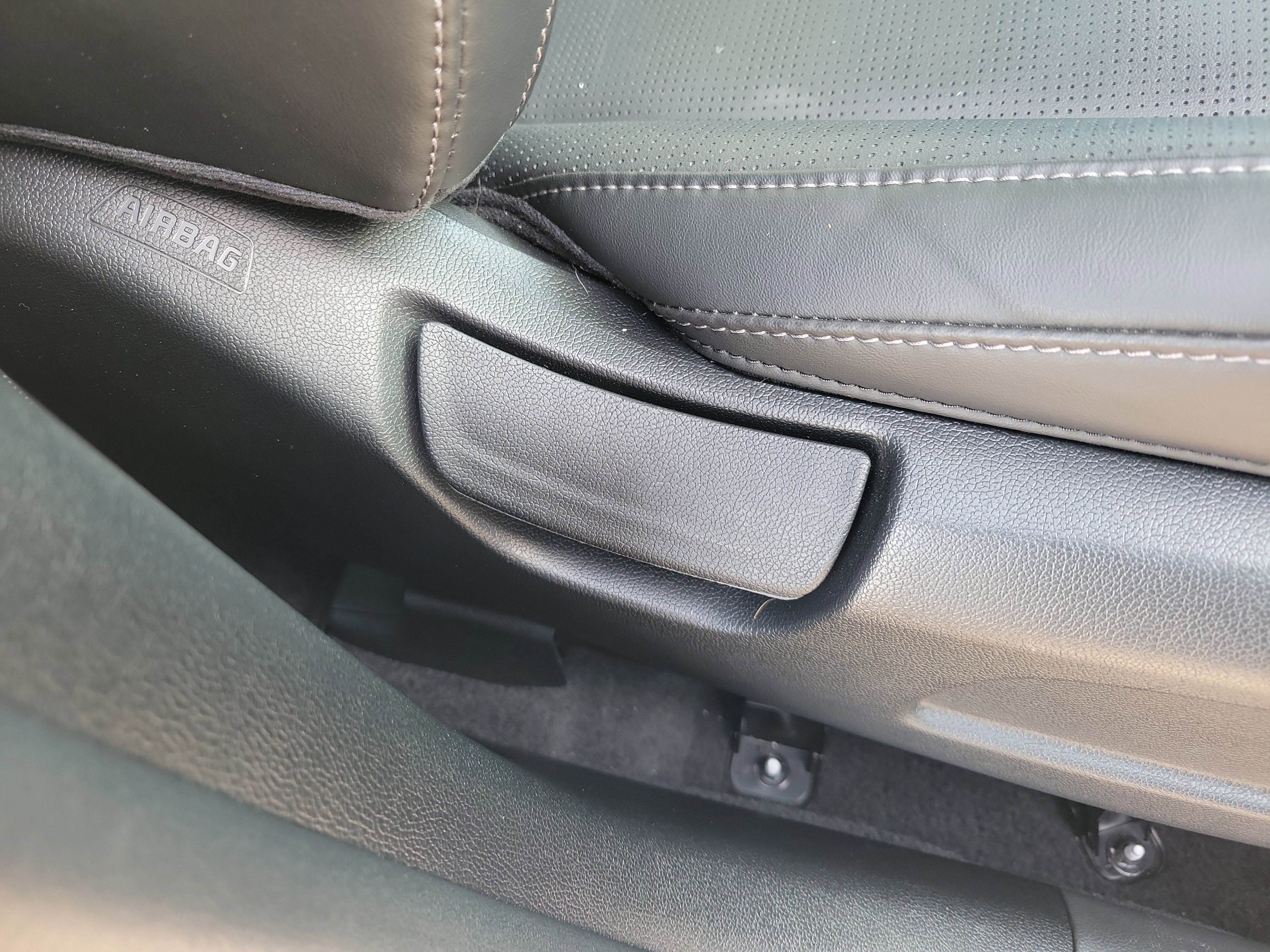 Certified 2025 Kia Sorento S w/ Panoramic Sunroof Package FWD image 9