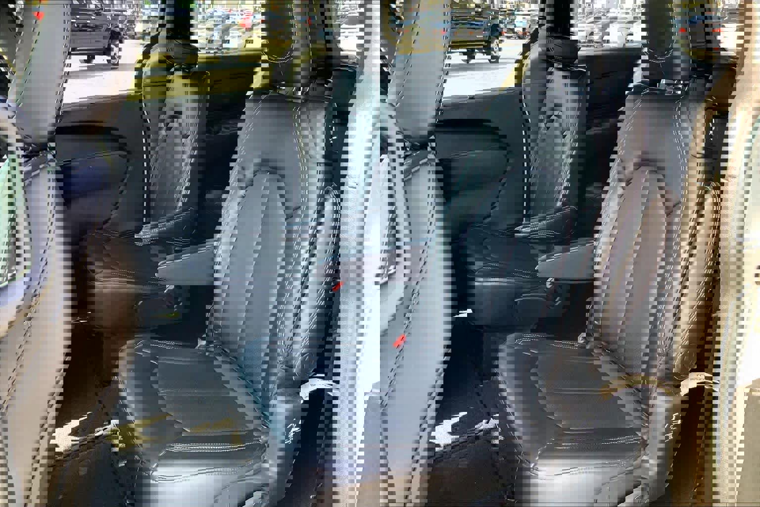 Used 2025 Chrysler Pacifica Select image 19