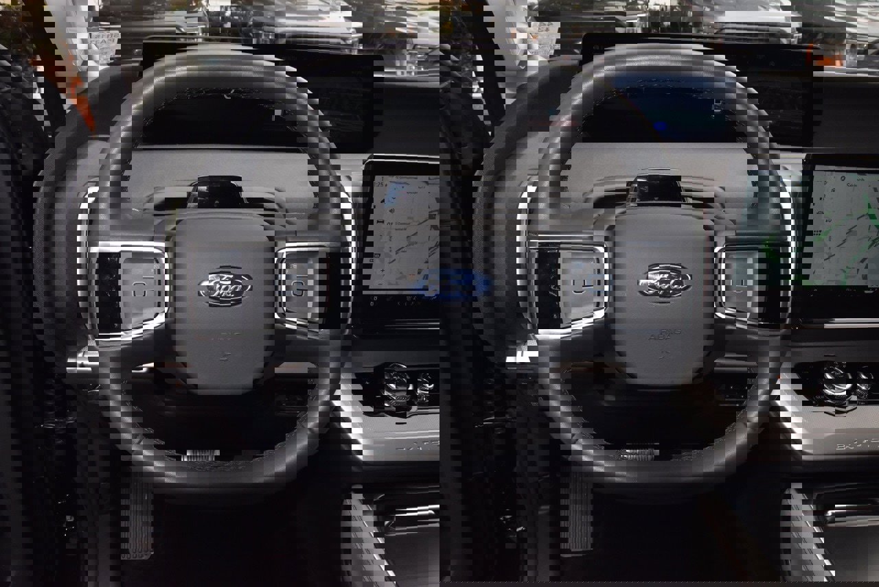 Certified 2025 Ford Expedition Active image 23