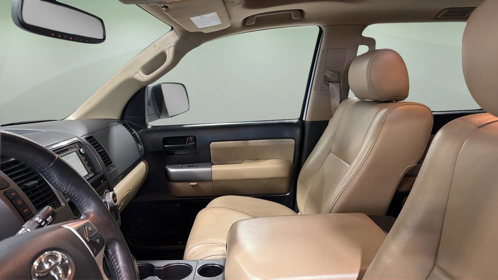 Used 2016 Toyota Sequoia SR5 w/ Premium Package image 12