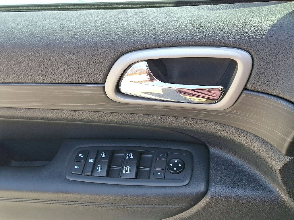 Certified 2021 Jeep Grand Cherokee Laredo image 10